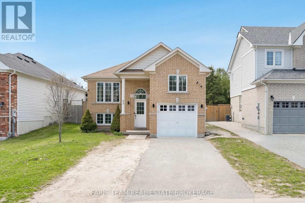 92 WESLEY AVENUE Wasaga Beach