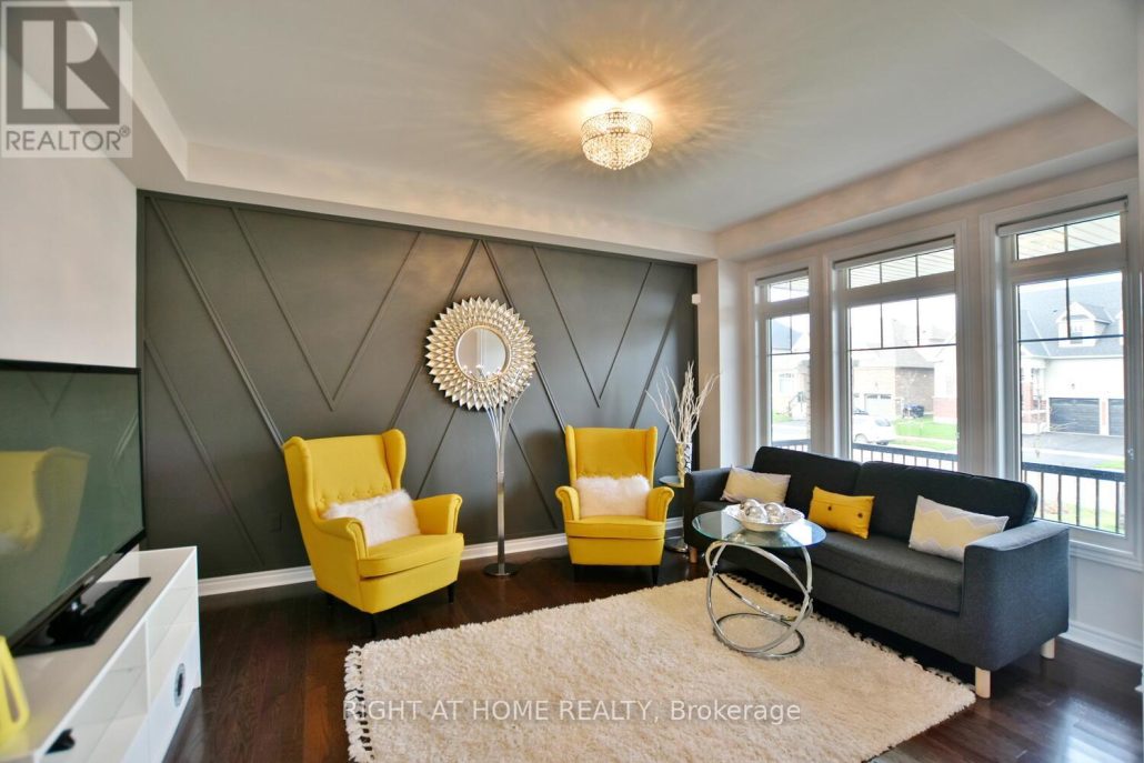 94 KIRBY AVENUE Collingwood
