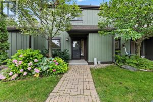 156 ESCARPMENT CRESCENT Collingwood