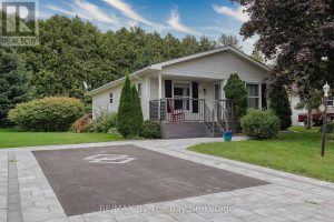 11 INDIANA AVENUE Wasaga Beach