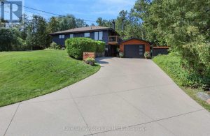 16 HURONIA PATHWAY Collingwood