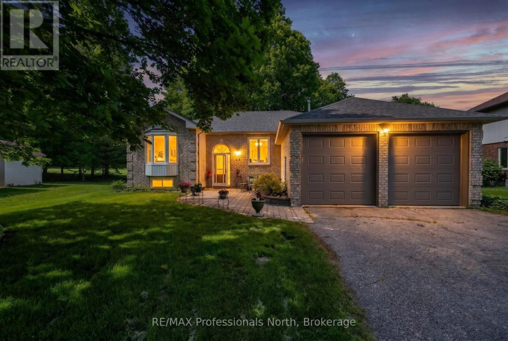 48 FAIRWAY CRESCENT Wasaga Beach