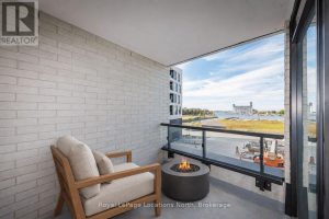 203 - 31 HURON STREET Collingwood