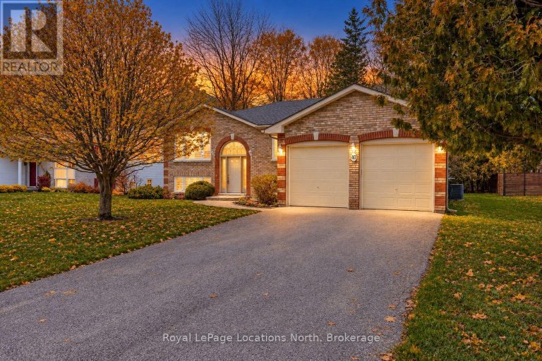 40 FAIRWAY CRESCENT