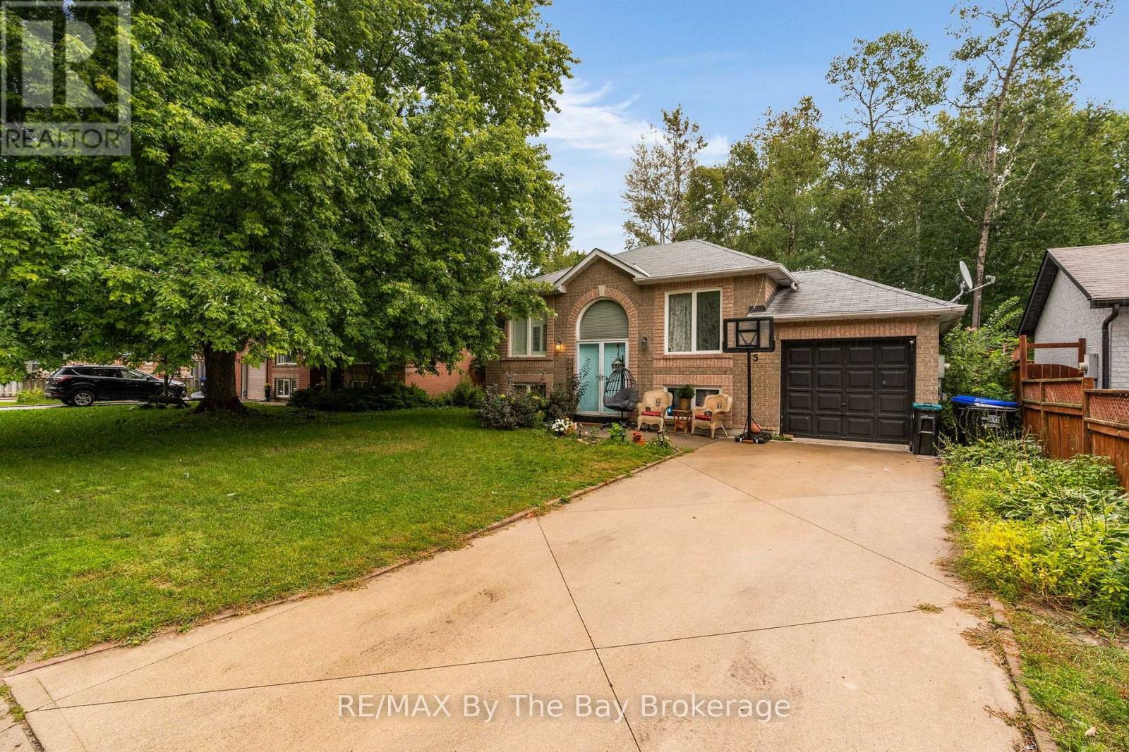 5 BRILLINGER DRIVE Wasaga Beach