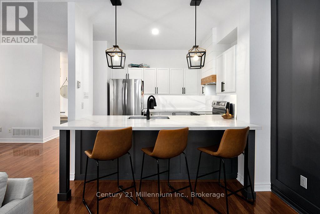 28 - 110 NAPIER STREET W Blue Mountains